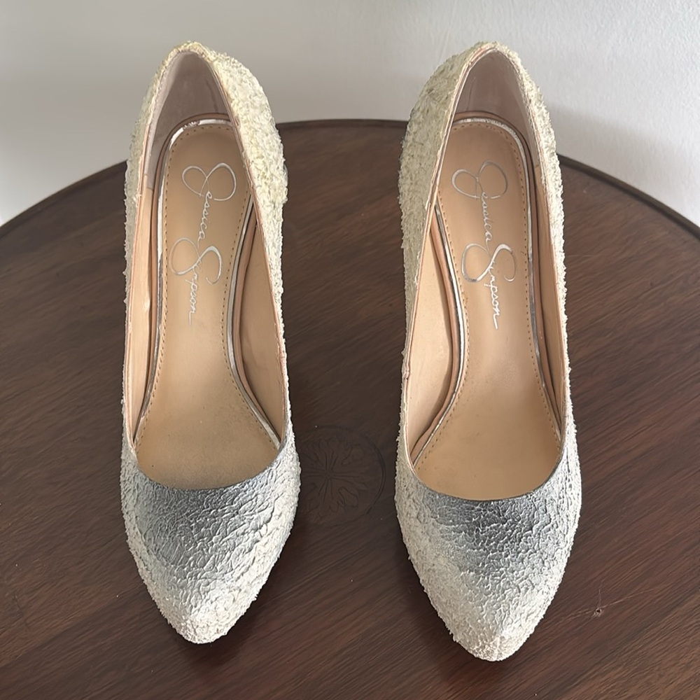 Skull Design High Heels - Cream and Black - Picture 2 of 5